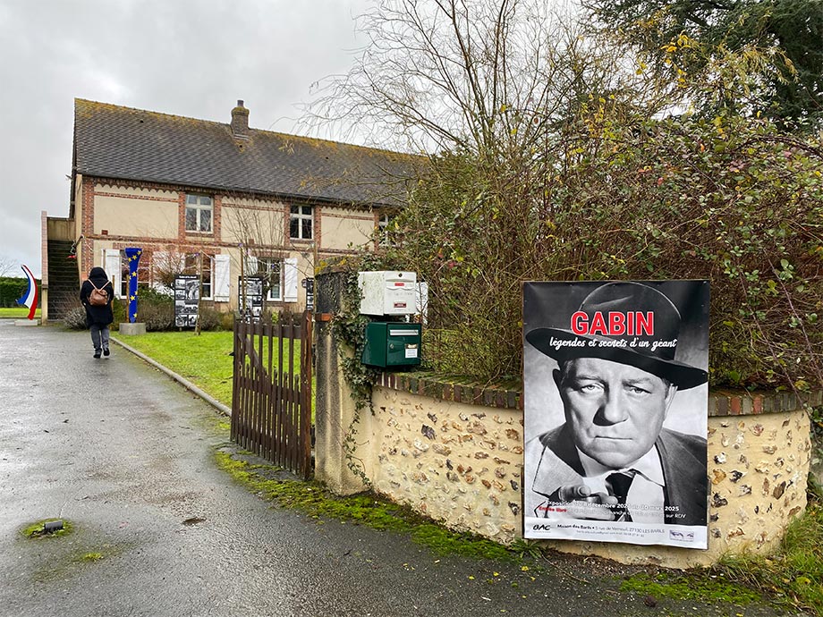 L'entrée de l'exposition Jean Gabin à la Maison des Barils